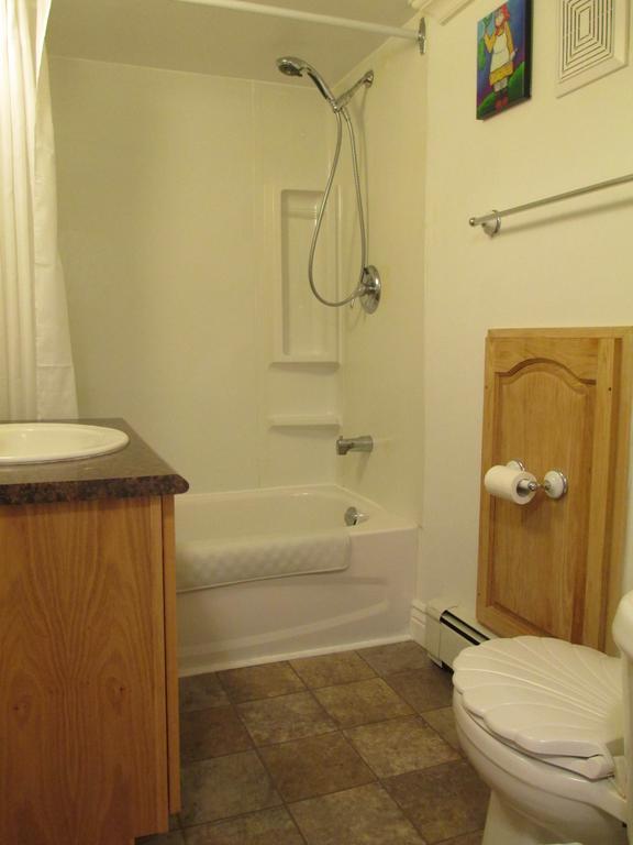 Comerford'S Ocean View Suites Holyrood Ruang foto