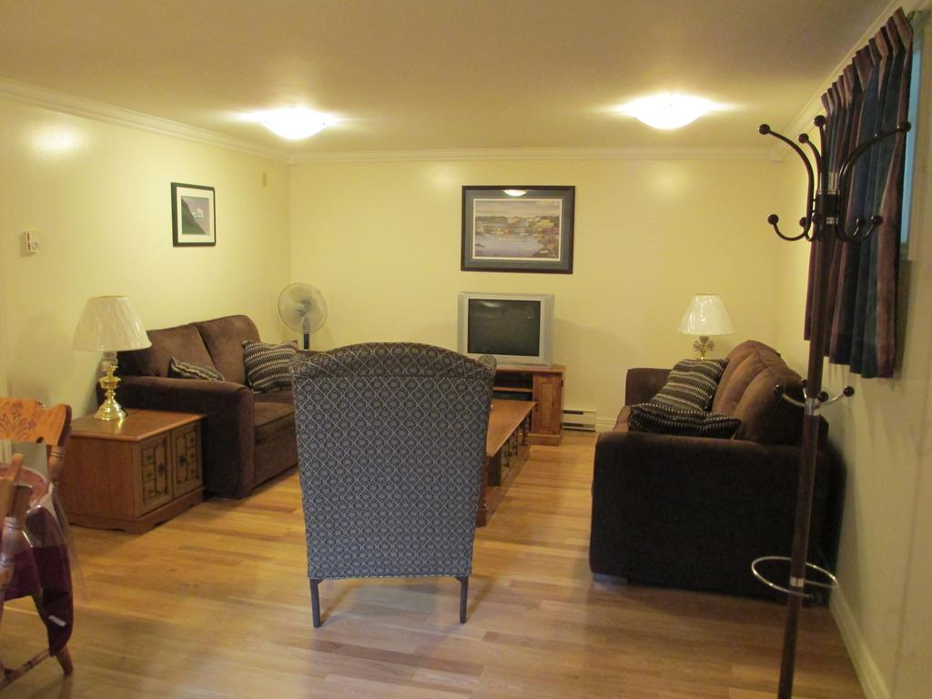 Comerford'S Ocean View Suites Holyrood Bagian luar foto