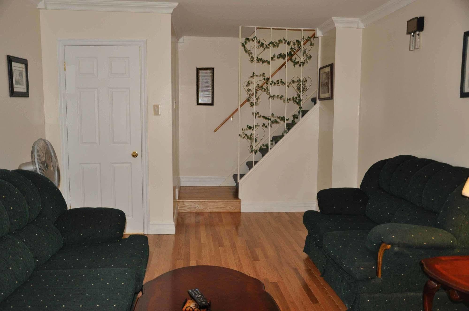 Comerford'S Ocean View Suites Holyrood Bagian luar foto